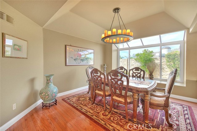 Detail Gallery Image 8 of 70 For 1873 Paseo La Paz, Pomona,  CA 91768 - 3 Beds | 2 Baths