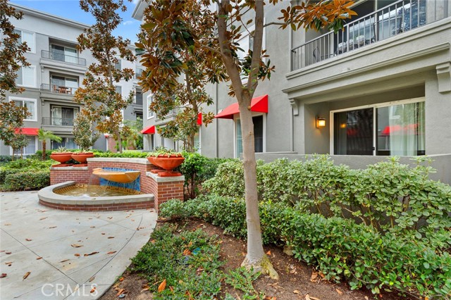 Detail Gallery Image 4 of 23 For 1801 E Katella Ave #1058,  Anaheim,  CA 92805 - 2 Beds | 2 Baths