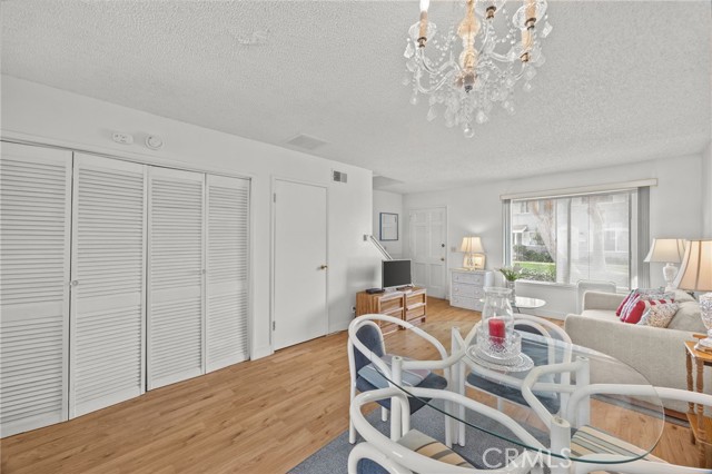 Detail Gallery Image 7 of 43 For 19796 Inverness Lane, Huntington Beach,  CA 92646 - 2 Beds | 2 Baths