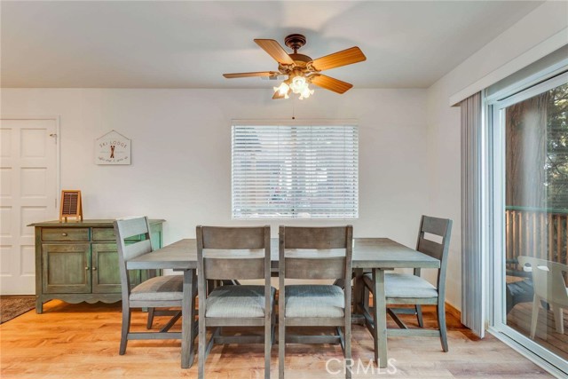 513 W Victoria Court, Lake Arrowhead CA: https://media.crmls.org/medias/6cab7bff-98e4-45e8-b20b-03481b274cf7.jpg