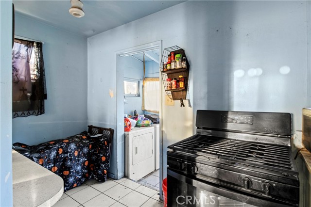 Detail Gallery Image 26 of 28 For 8430 Barnsley Ave, Los Angeles,  CA 90045 - – Beds | – Baths