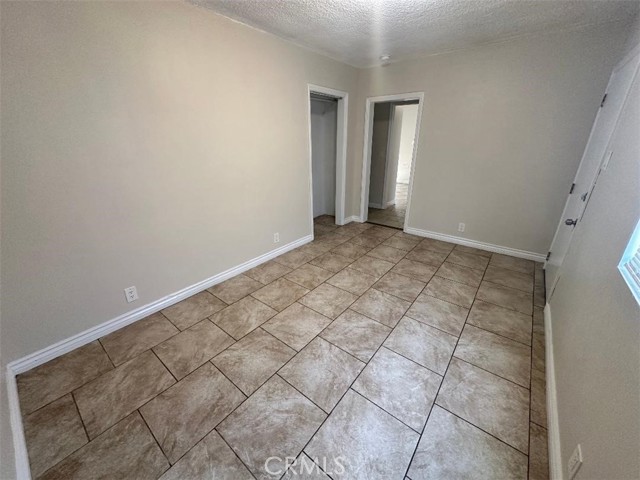 10516 S Clovis Avenue, Los Angeles CA: https://media.crmls.org/medias/6cac1fb0-aaf0-4e0b-9bba-5ca51ea2eeee.jpg