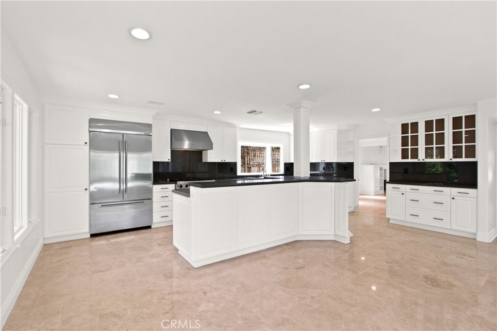 MLS #OC25261426 image #6