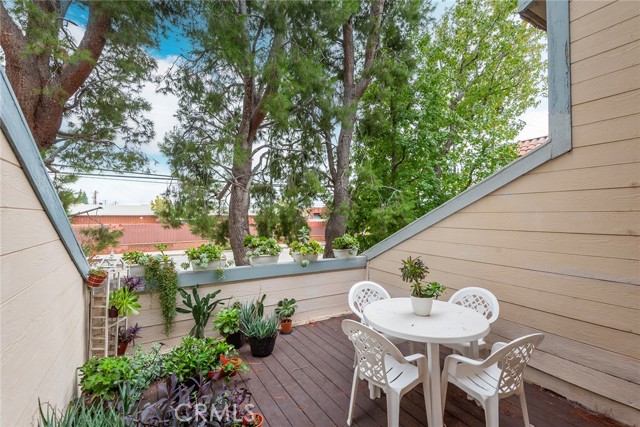 Detail Gallery Image 19 of 23 For 9901 Independence Ave #D,  Chatsworth,  CA 91311 - 2 Beds | 2 Baths