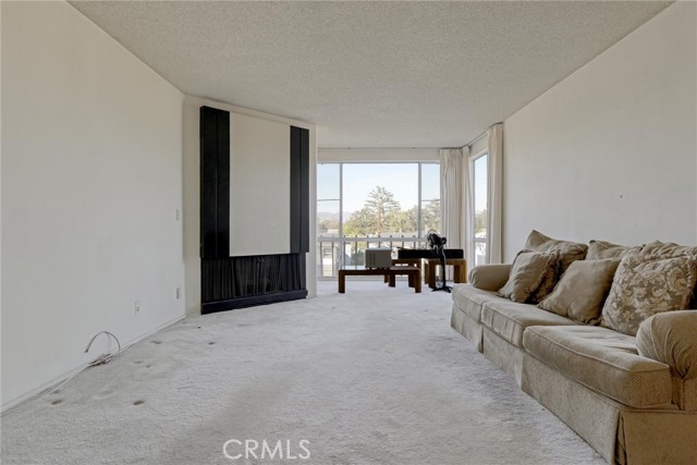 Detail Gallery Image 32 of 48 For 12830 Burbank Blvd. #310,  Valley Village,  CA 91607 - 2 Beds | 2 Baths