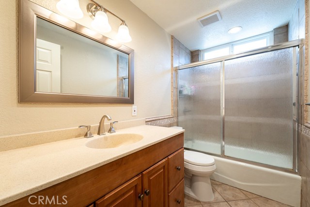 24161 Kathy Avenue, Lake Forest CA: https://media.crmls.org/medias/6cae15b3-4683-4ce0-ae57-9183c9110b34.jpg