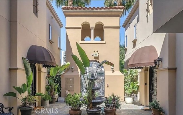 1835 S Barrington Avenue, Los Angeles CA: https://media.crmls.org/medias/6cae8b84-afeb-4c56-a4f4-e8806f44f66c.jpg