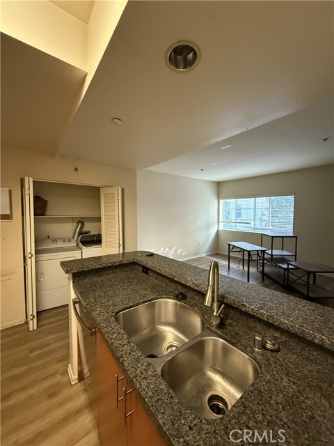 Detail Gallery Image 9 of 25 For 2864 Sunset #205,  Los Angeles,  CA 90005 - 2 Beds | 2/1 Baths