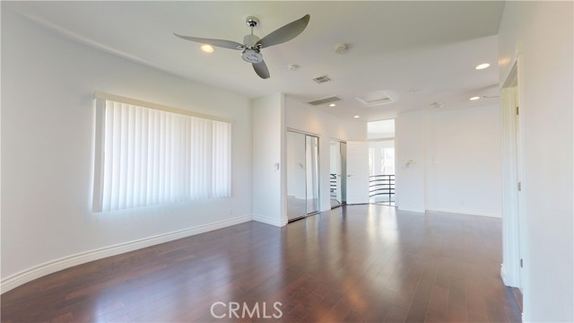 22500 N Summit Ridge Circle, Chatsworth CA: https://media.crmls.org/medias/6caedf3d-8f75-4925-a4aa-92771c44fb25.jpg