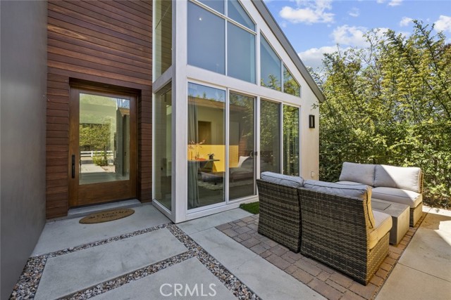 Detail Gallery Image 20 of 53 For 18177 Knoll Hill, Granada Hills,  CA 91344 - 4 Beds | 4/1 Baths