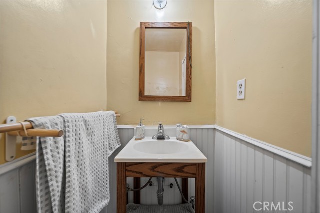 Detail Gallery Image 12 of 27 For 15625 La Mesa St, Sylmar,  CA 91342 - 2 Beds | 2 Baths