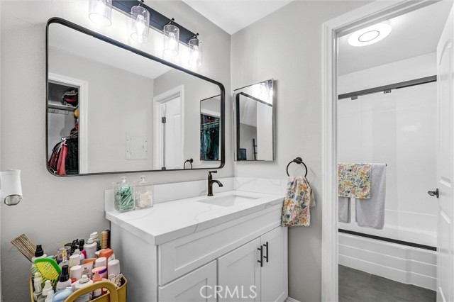 21800 Schoenborn, 260 photo 16