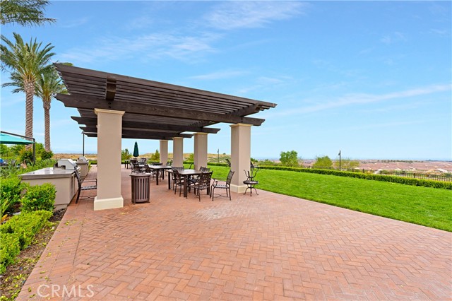 208 Canterbury, Irvine CA: https://media.crmls.org/medias/6cb11877-e949-4290-ba5e-67c1ed9dd34c.jpg