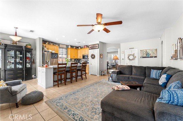 Detail Gallery Image 7 of 38 For 26361 Camino Largo, Moreno Valley,  CA 92555 - 4 Beds | 2 Baths