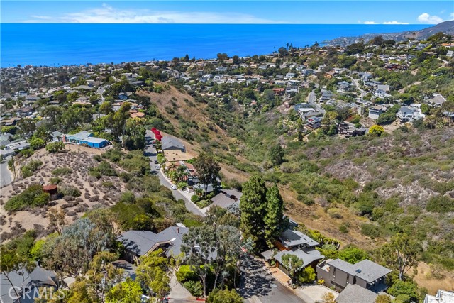 1505 Morningside Drive, Laguna Beach CA: https://media.crmls.org/medias/6cb12e55-267c-4d65-87f3-278620f3e84b.jpg