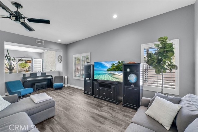 5520 Meadowbrook Court, Rancho Cucamonga CA: https://media.crmls.org/medias/6cb14690-2472-4c20-a3d2-2cbf8d7fbf8c.jpg