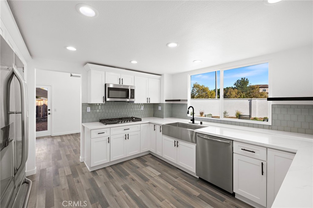 MLS #OC25270528 image #13