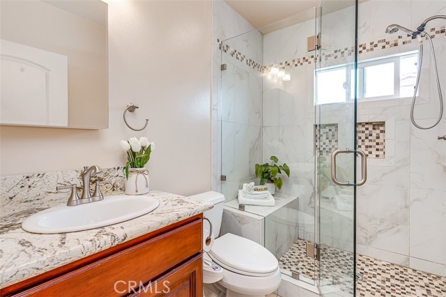 335 E Francis Avenue, La Habra CA: https://media.crmls.org/medias/6cb1d6d1-8bdf-4960-ba5b-fa01a86a4048.jpg