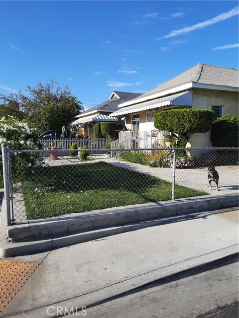 Image 2 for 8738 Holmes Ave, Los Angeles, CA 90002