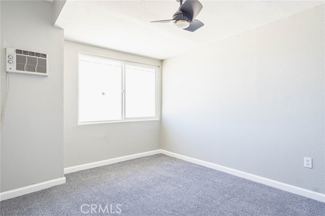 35277 Walnut Street, Barstow CA: https://media.crmls.org/medias/6cb288f2-4d13-465a-a885-dabf7dde5373.jpg