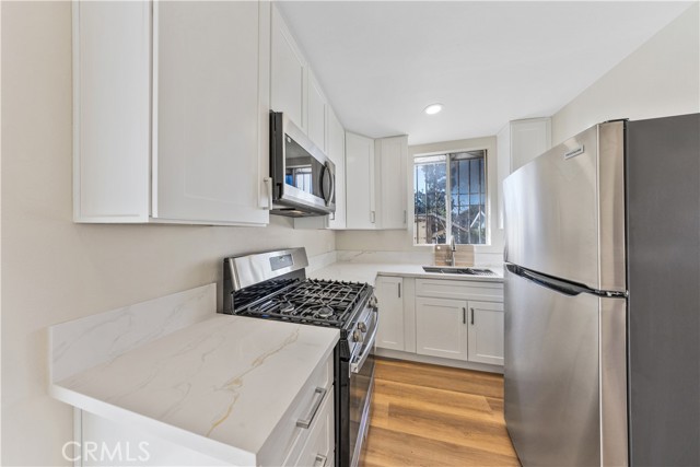 Detail Gallery Image 7 of 36 For 122 W 53rd Back Unit,  Los Angeles,  CA 90037 - 1 Beds | 1 Baths