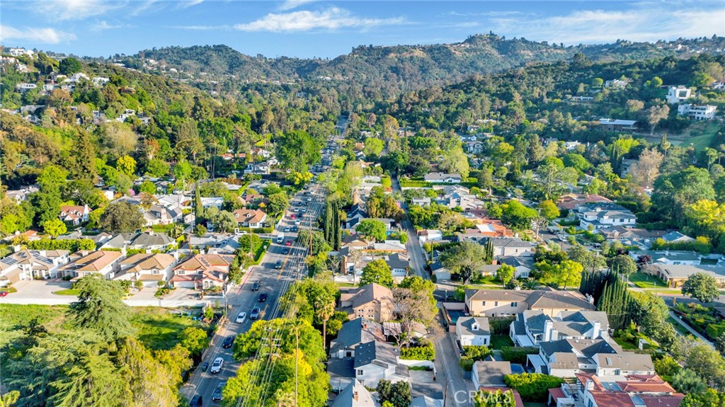 https://media.crmls.org/medias/6cb38867-1900-4d06-86c8-19c8fa35b5e6.jpg?preset=X-Large
