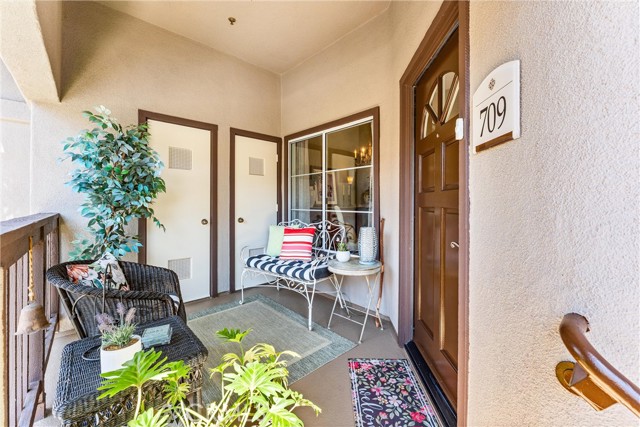 Detail Gallery Image 2 of 29 For 2960 Champion Way #709,  Tustin,  CA 92782 - 2 Beds | 2 Baths