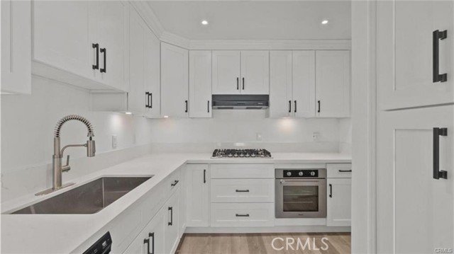 10500 Sunland Boulevard, Sunland CA: https://media.crmls.org/medias/6cb4e9db-1920-4ce3-b0e3-fb892461f28b.jpg