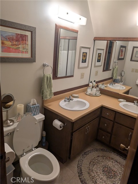 Detail Gallery Image 12 of 44 For 31 Matterhorn Dr, Bridgeport,  CA 93517 - 3 Beds | 2 Baths