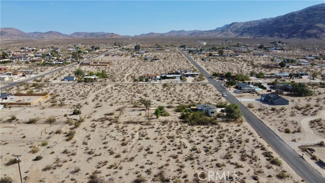 Detail Gallery Image 5 of 24 For 7401 N Star Ave, Twentynine Palms,  CA 92277 - – Beds | – Baths