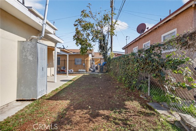 Detail Gallery Image 31 of 38 For 1300 W 90th St, Los Angeles,  CA 90044 - 6 Beds | 3 Baths