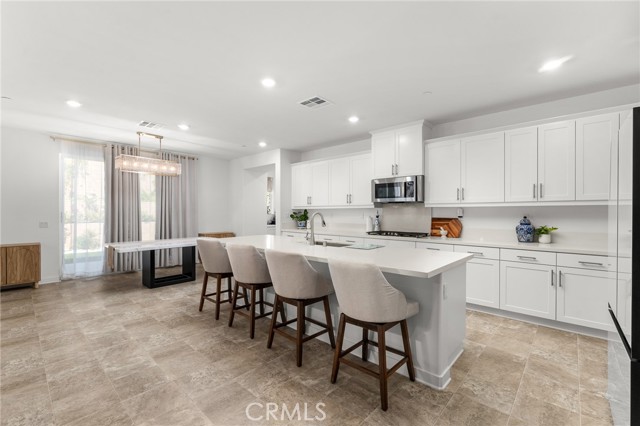 Detail Gallery Image 11 of 59 For 16776 Tulip Tree Street, Fontana,  CA 92336 - 5 Beds | 4 Baths