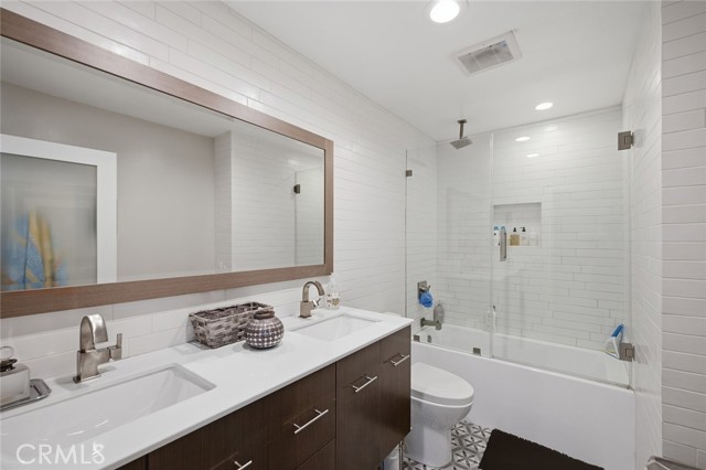 23900 Arminta photo 25