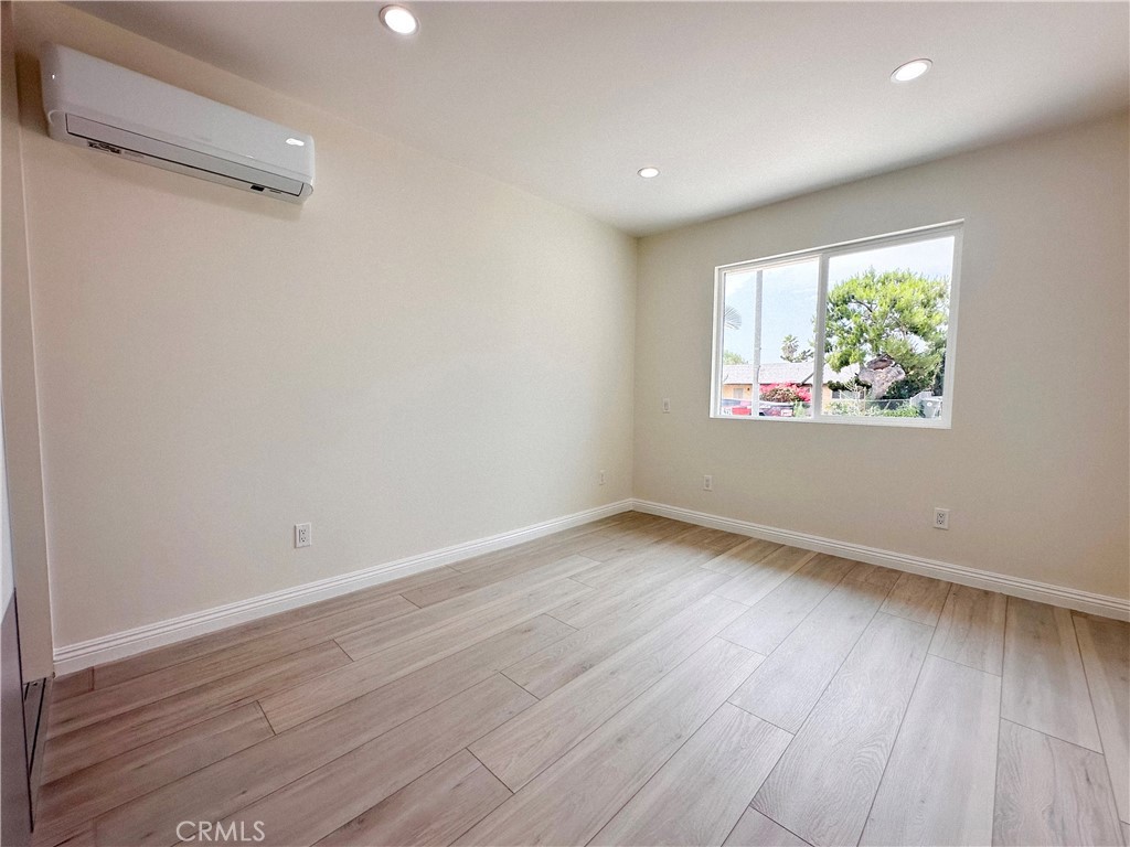 MLS #WS25165113 img 25