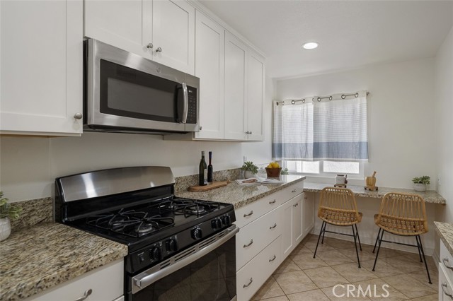 582 W Huntington Drive, Arcadia CA: https://media.crmls.org/medias/6cb898f7-6771-4765-a48f-44c17f36e13b.jpg