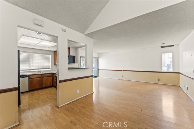 Detail Gallery Image 14 of 34 For 1735 Mountain Terrace Ln, Montebello,  CA 90640 - 4 Beds | 2/1 Baths