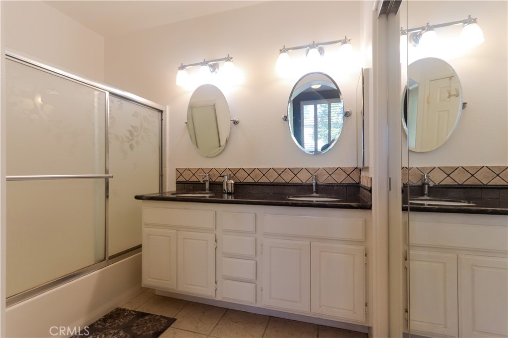 MLS #OC25272048 image #12