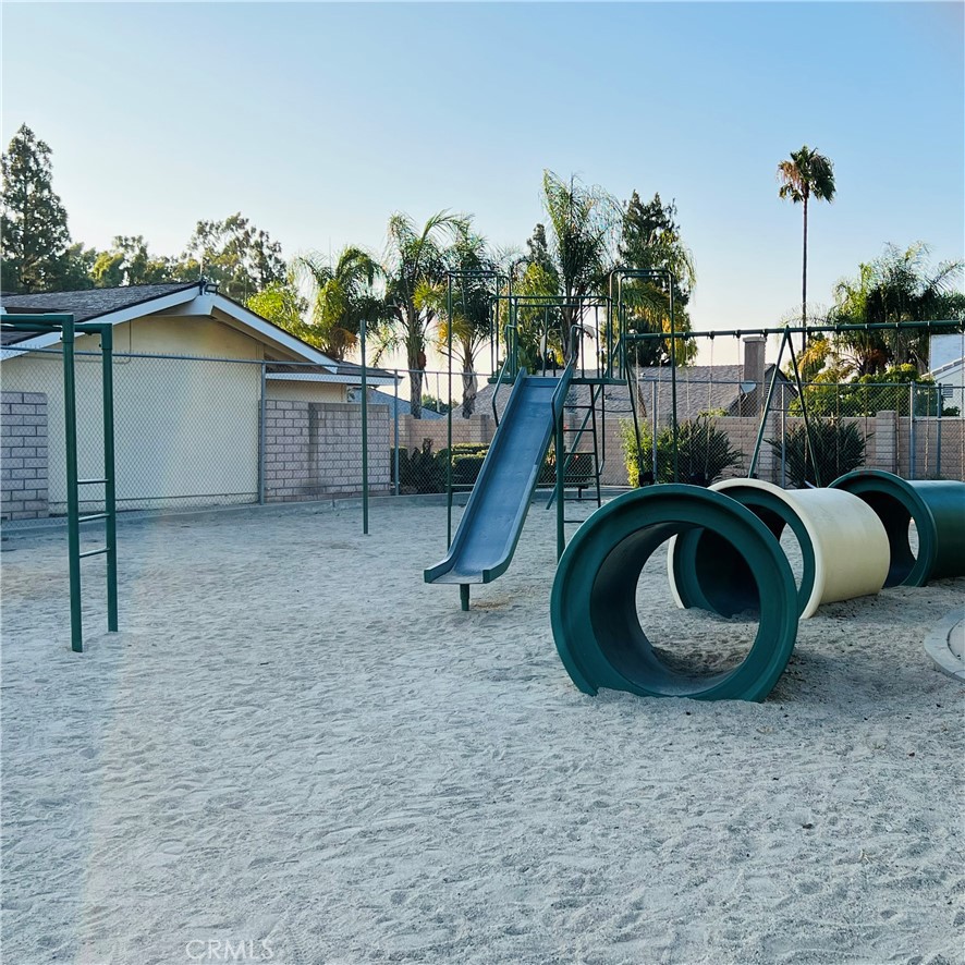 https://media.crmls.org/medias/6cba2dc1-e894-41b9-a4ea-155adbed33a3.jpg?preset=X-Large
