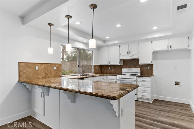 701 Black Oak Circle, Corona CA: https://media.crmls.org/medias/6cbab188-0553-47af-b7a5-6a4da7089acc.jpg