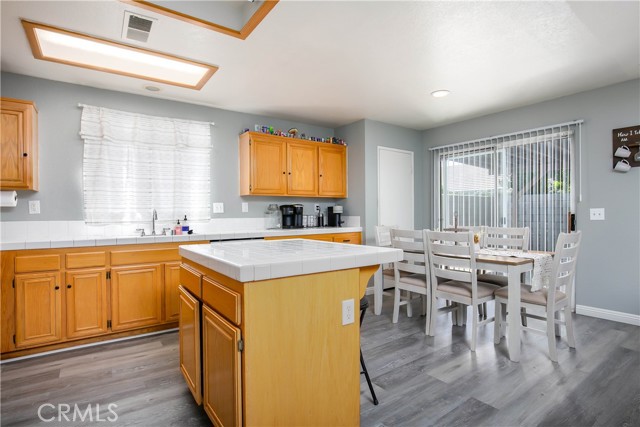 Detail Gallery Image 9 of 23 For 45451 Pickford Ave, Lancaster,  CA 93534 - 3 Beds | 2 Baths