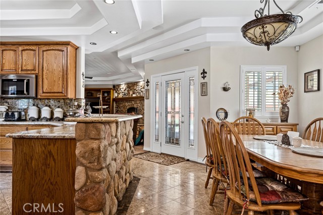919 Venus Way, Crestline, CA 92325