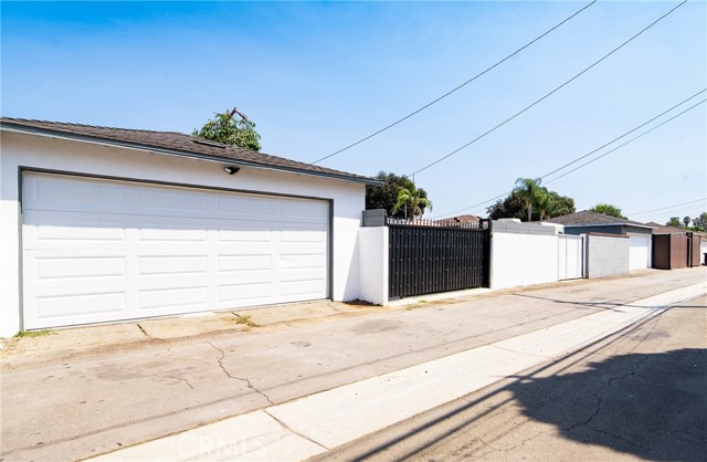 10523 Memphis Avenue, Whittier CA: https://media.crmls.org/medias/6cbb0708-64fc-4df9-adb4-5df64ecdbf4c.jpg