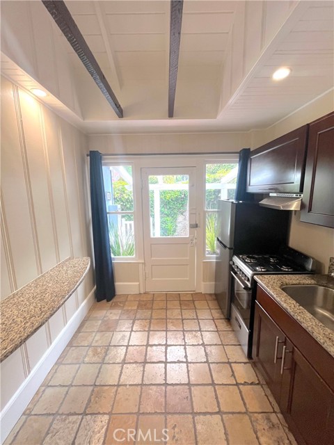 Detail Gallery Image 5 of 31 For 212 N Coast Hwy #10,  Laguna Beach,  CA 92651 - 1 Beds | 1 Baths