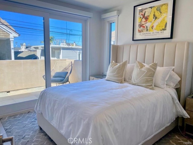 Detail Gallery Image 16 of 26 For 203 Sapphire, Newport Beach,  CA 92662 - 3 Beds | 3/1 Baths