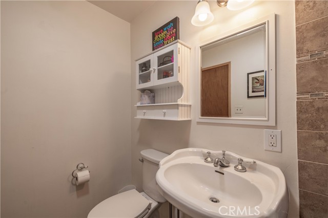 941 Anita Avenue, Big Bear City CA: https://media.crmls.org/medias/6cbc39cf-b9b1-403a-bb5f-8b5044970f49.jpg