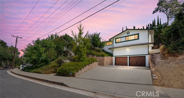 Detail Gallery Image 1 of 71 For 1627 Halsey, Redlands,  CA 92373 - 5 Beds | 3/1 Baths