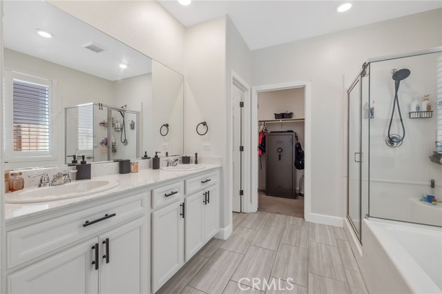 Detail Gallery Image 28 of 41 For 3531 E Laura Ct, Visalia,  CA 93292 - 3 Beds | 2 Baths