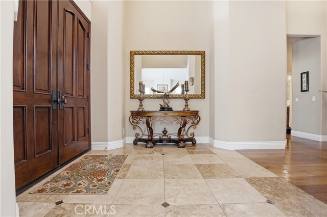 Detail Gallery Image 11 of 69 For 27139 Crystal Springs, Canyon Country,  CA 91387 - 4 Beds | 2/1 Baths