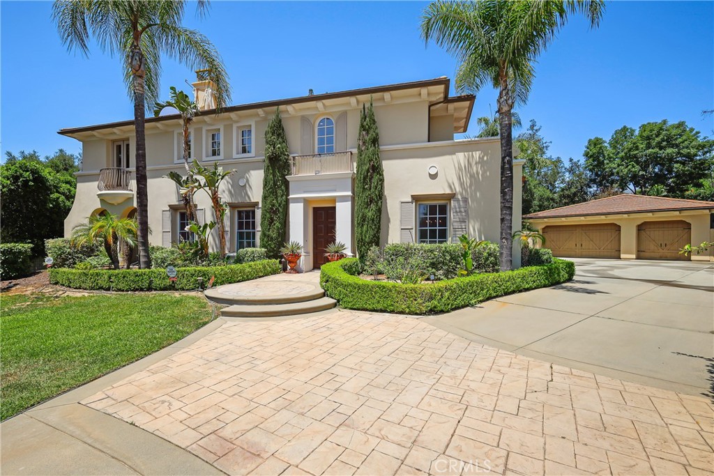 755 Carriage House Drive