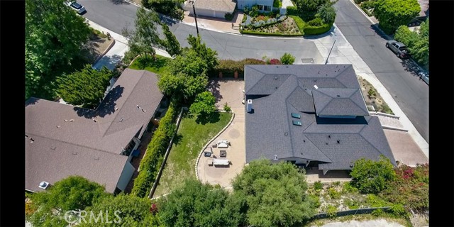 22914 Gershwin Drive, Woodland Hills CA: https://media.crmls.org/medias/6cbe19d4-25de-4b13-b834-83eefd23c296.jpg